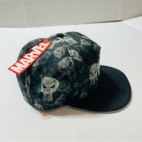 Marvel Punisher Skull Pattern Snapback Hat - Picture 6 of 7